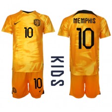 Nederland Memphis Depay #10 Hjemmedraktsett Barn VM 2022 Kortermet (+ korte bukser)
